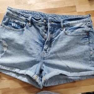 Old Navy Medium Wash Denim Curvy O.G Straight High Rise Shorts size 16